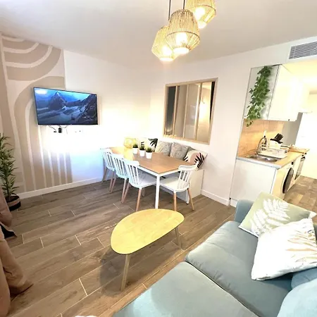 公寓 A Few Minutes Away From The Croisette - 8 Pers