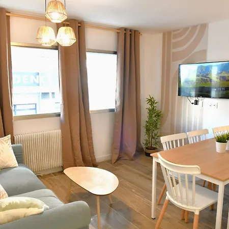 A Few Minutes Away From The Croisette - 8 Pers *